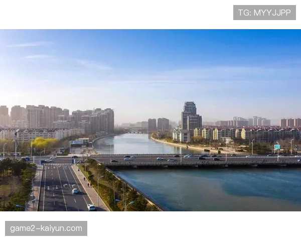 青岛西海岸中游定位明确 以老带新策略与务实打法初见成效 青岛西海岸中游定位明确 以老带新策略与务实打法初见成效